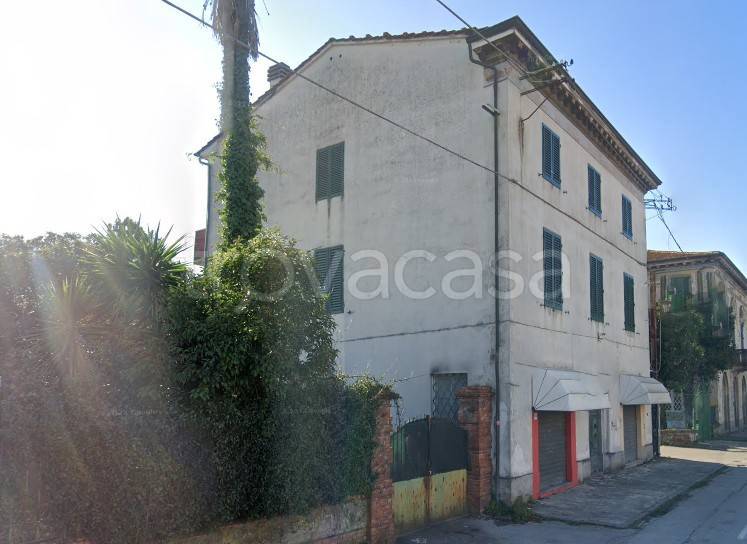 appartamento in vendita a Capannori in zona Lunata