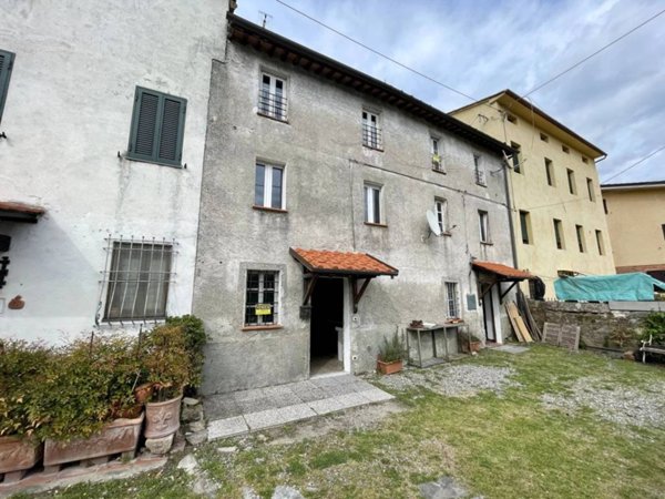 casa indipendente in vendita a Capannori in zona Guamo