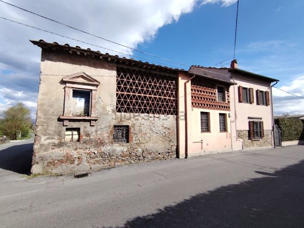 casa indipendente in vendita a Capannori