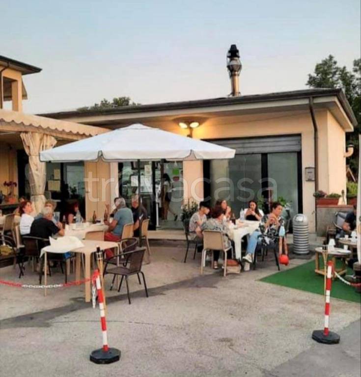 negozio in vendita a Capannori in zona Segromigno in Monte