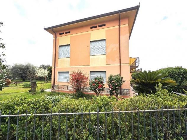 casa indipendente in vendita a Capannori in zona Marlia