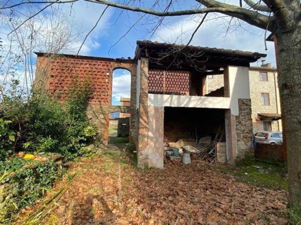 intera palazzina in vendita a Capannori