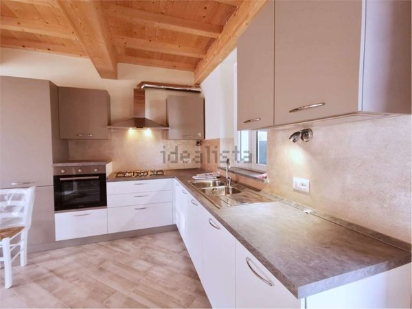 appartamento in vendita a Capannori in zona Lammari