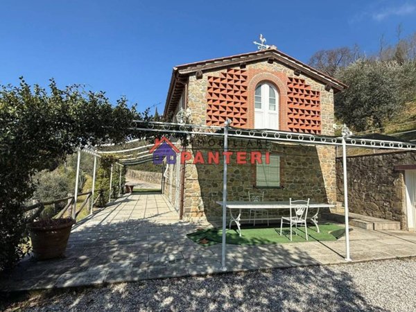 casa indipendente in vendita a Capannori in zona San Gennaro