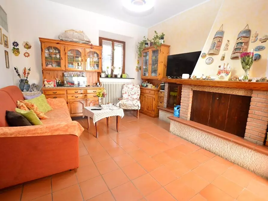 casa indipendente in vendita a Capannori in zona Segromigno in Monte