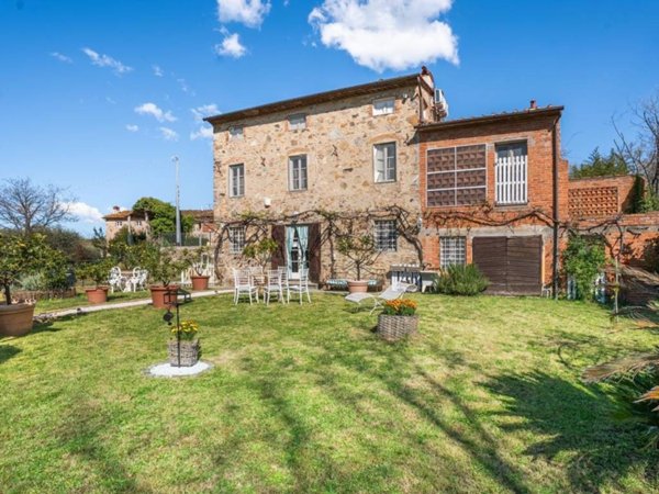 casa indipendente in vendita a Capannori