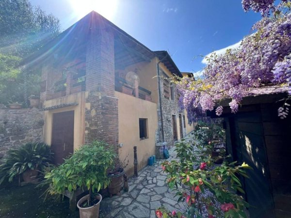 appartamento in vendita a Capannori in zona Vorno