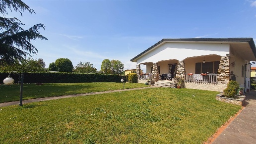 casa indipendente in vendita a Capannori