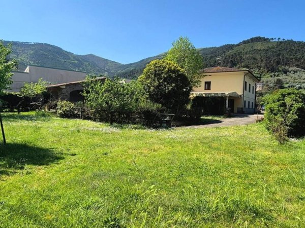 casa indipendente in vendita a Capannori