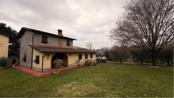 casale in vendita a Capannori