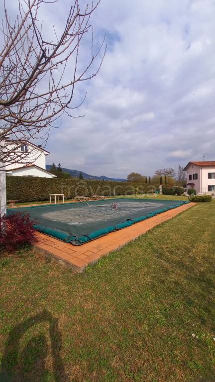 casa indipendente in vendita a Capannori