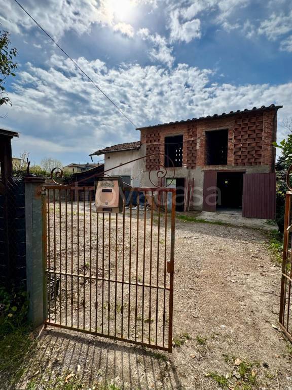 casa indipendente in vendita a Capannori in zona Lammari
