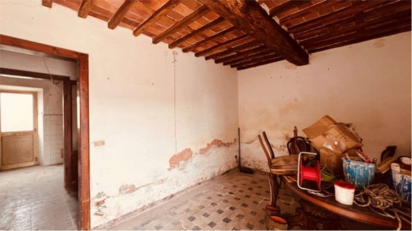 casa indipendente in vendita a Capannori in zona Segromigno in Monte