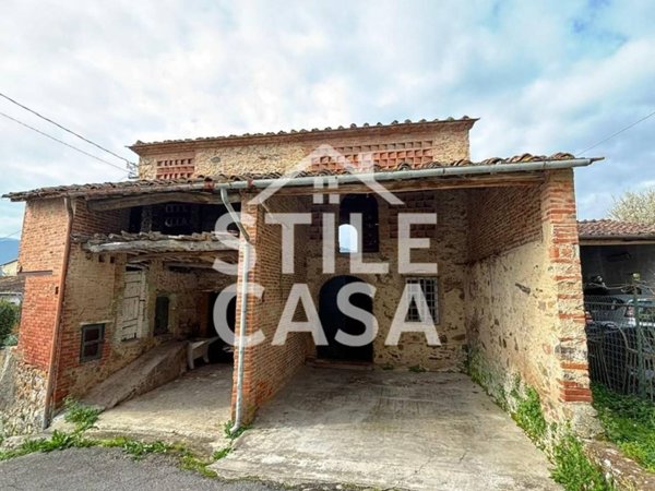 casale in vendita a Capannori