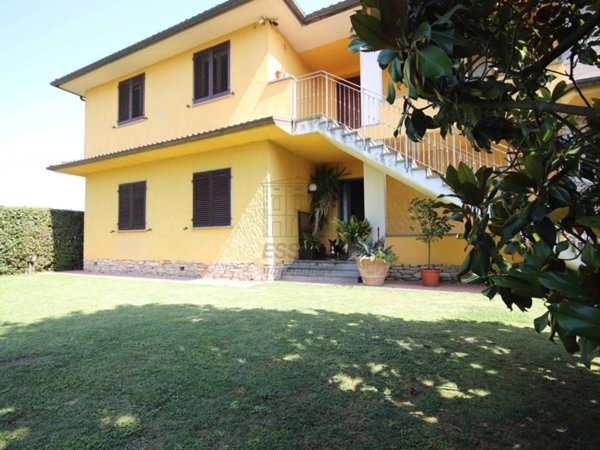 casa indipendente in vendita a Capannori
