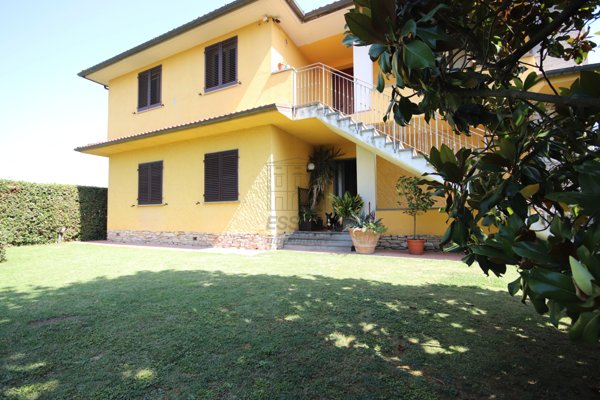 casa indipendente in vendita a Capannori