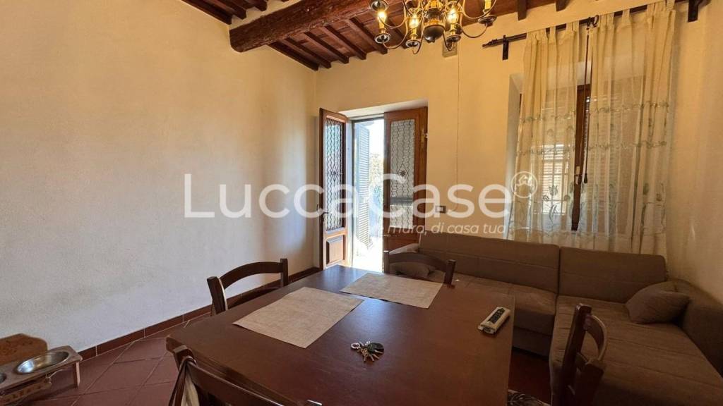 intera palazzina in vendita a Capannori