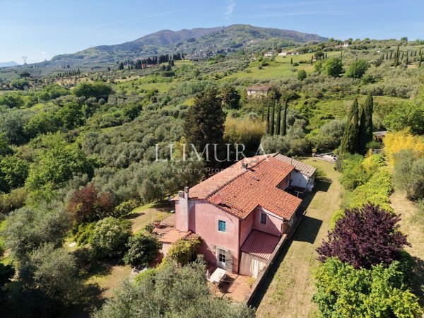 casa indipendente in vendita a Capannori