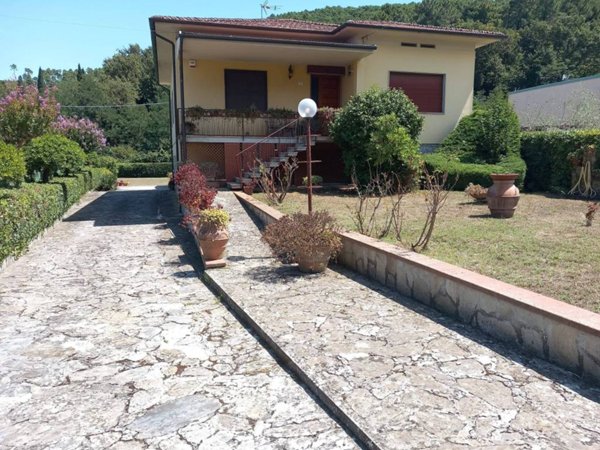 casa indipendente in vendita a Capannori