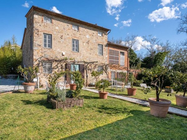 casa indipendente in vendita a Capannori