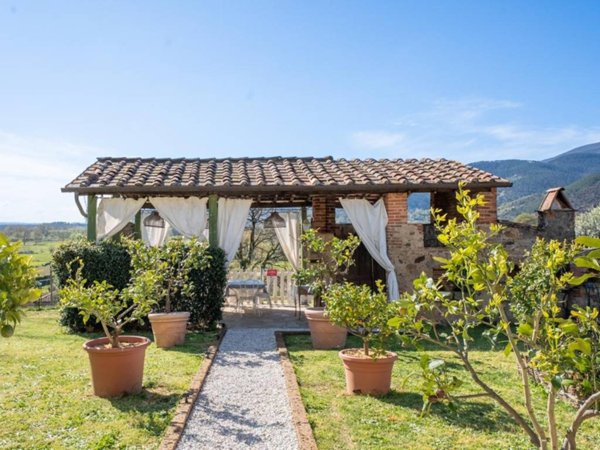 casa indipendente in vendita a Capannori