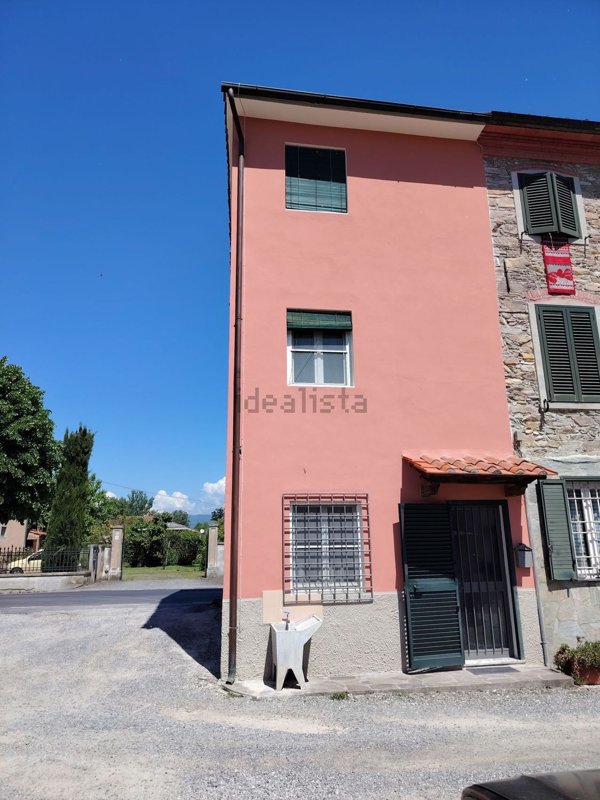 casa indipendente in vendita a Capannori