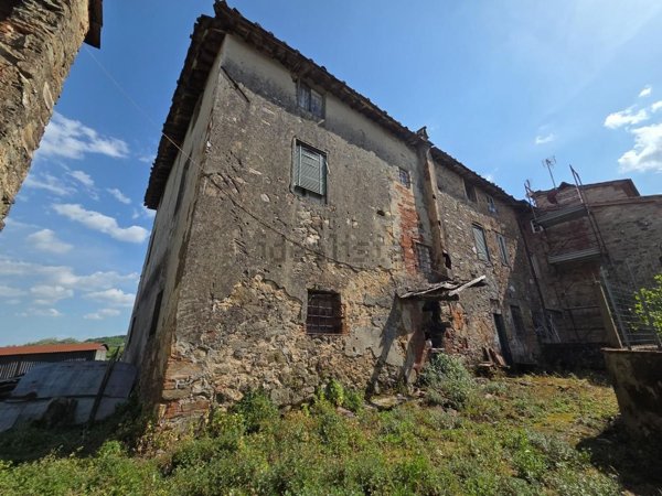 casale in vendita a Capannori