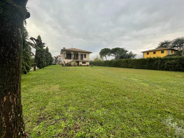 casa indipendente in vendita a Capannori in zona Lammari