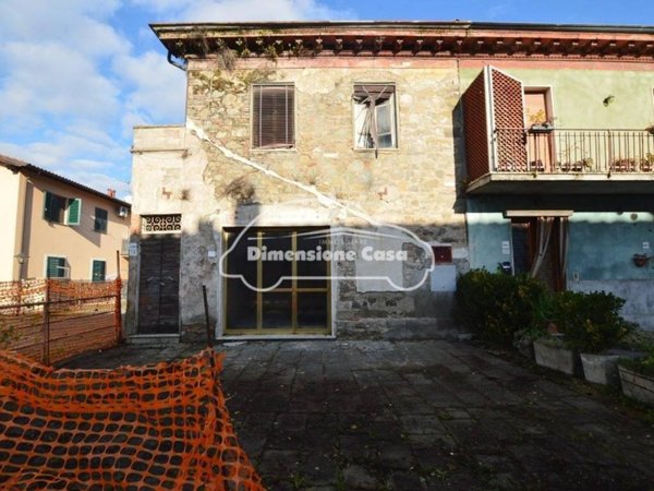 casa indipendente in vendita a Capannori
