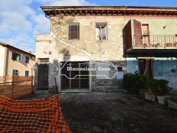 casa indipendente in vendita a Capannori