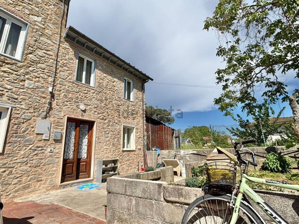 casa indipendente in vendita a Capannori