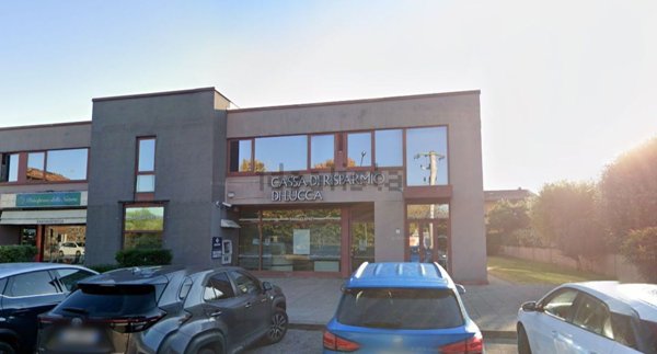 locale commerciale in vendita a Capannori
