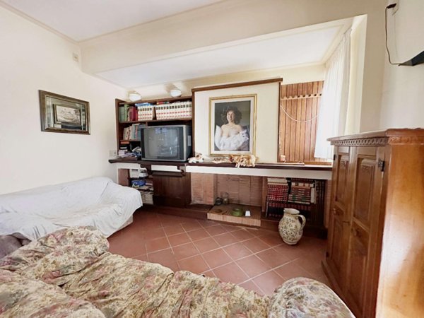 casa indipendente in vendita a Capannori in zona Segromigno in Monte