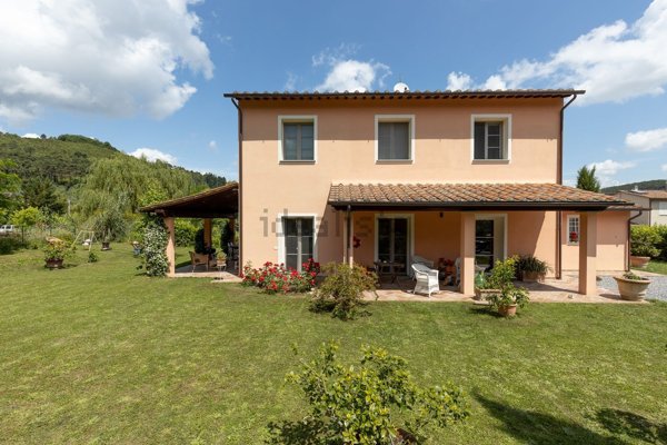 casa indipendente in vendita a Capannori