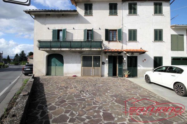 intera palazzina in vendita a Capannori in zona Marlia