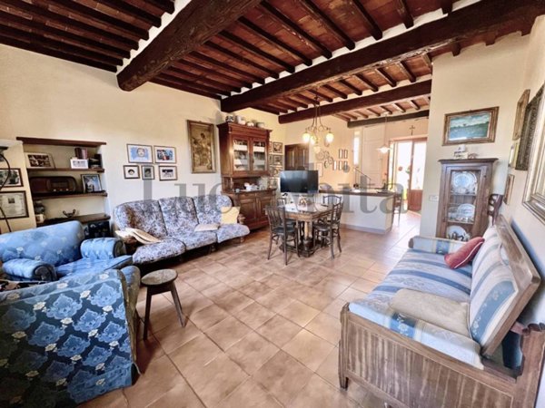 casa indipendente in vendita a Capannori in zona Vorno