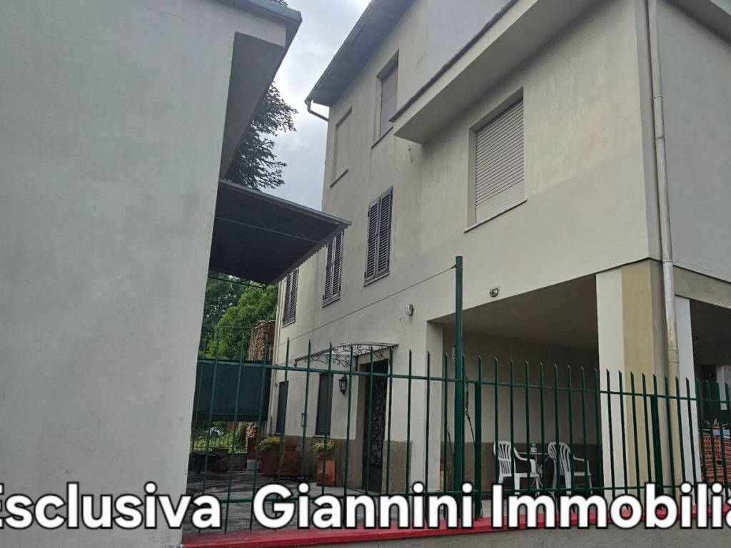 casa indipendente in vendita a Capannori in zona Carraia