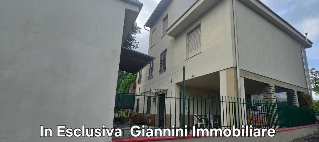 casa indipendente in vendita a Capannori in zona Carraia