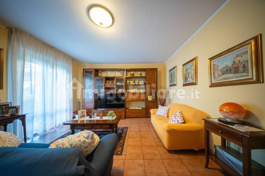 casa indipendente in vendita a Capannori in zona Lunata