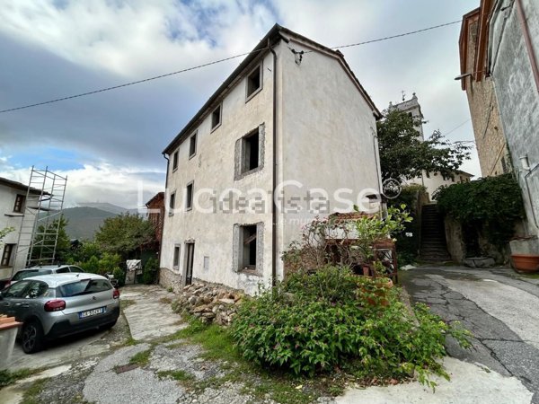 casa indipendente in vendita a Capannori