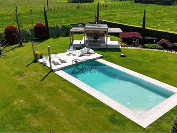 casa indipendente in vendita a Capannori in zona Lammari