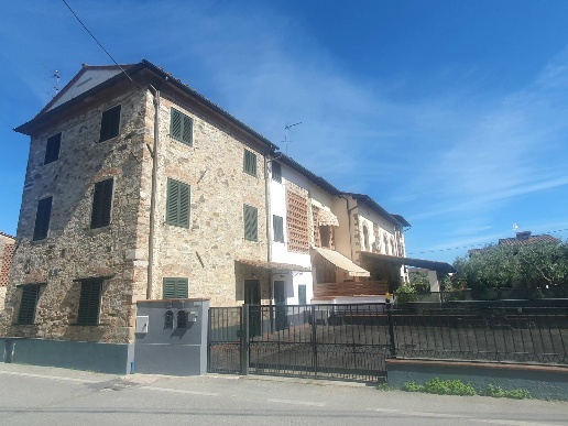 casa indipendente in vendita a Capannori in zona Guamo