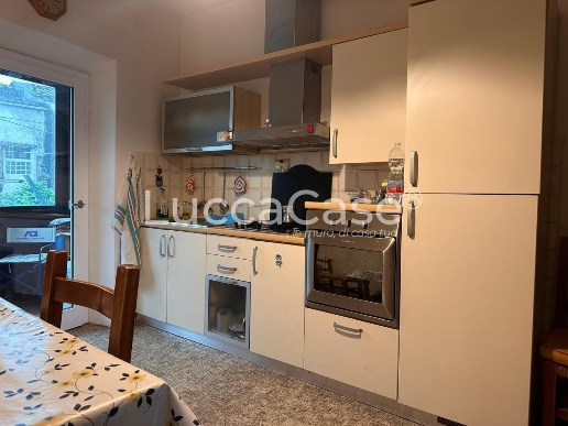casa indipendente in vendita a Capannori in zona Lammari