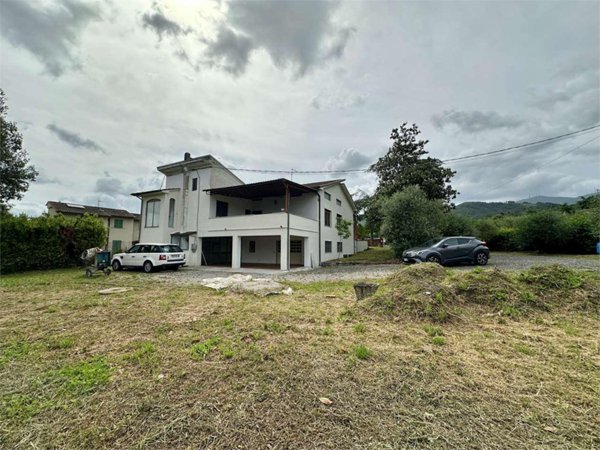 casa indipendente in vendita a Capannori