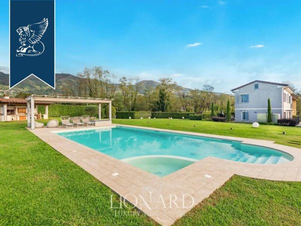 casa indipendente in vendita a Capannori in zona Lunata