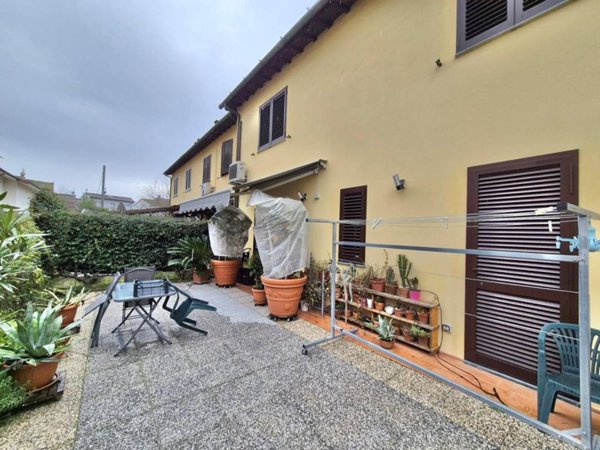casa indipendente in vendita a Capannori
