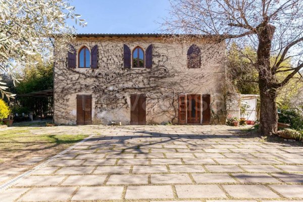 casa indipendente in vendita a Capannori