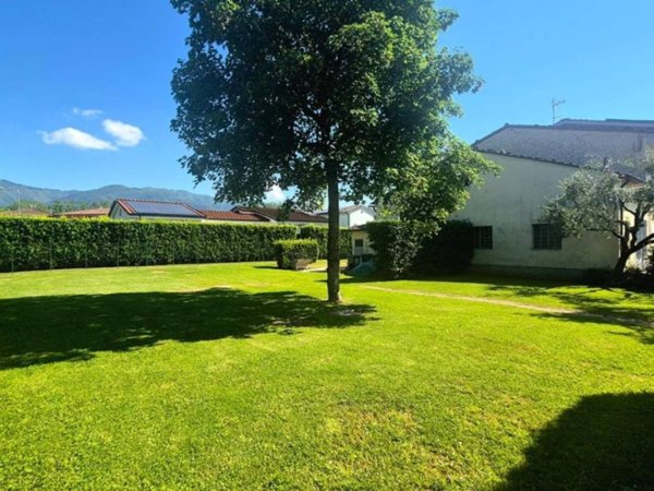 casa indipendente in vendita a Capannori