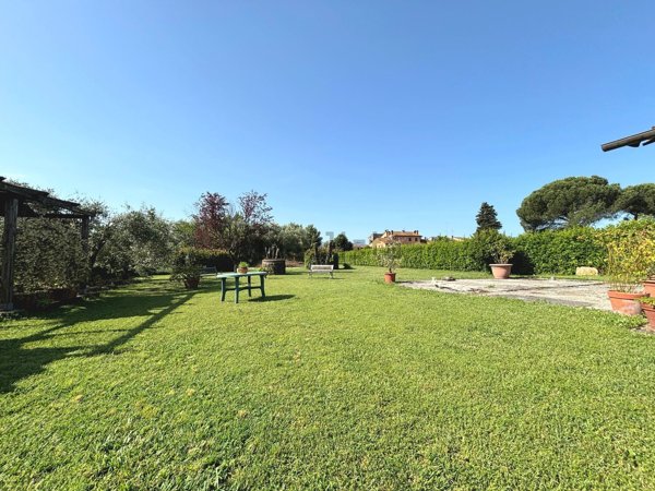 casa indipendente in vendita a Capannori in zona Lammari