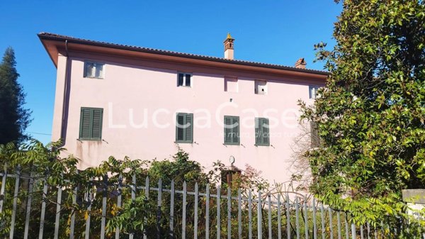 casa indipendente in vendita a Capannori